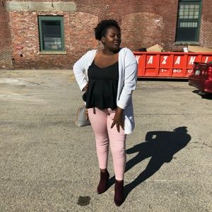 Meet your Posher, Sharine